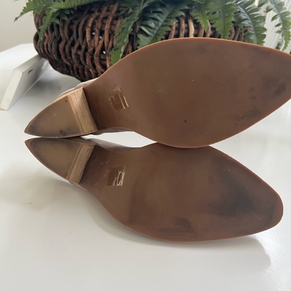 Jeffrey Campbell Mules slides Favela-2 beige 8.5 block heel pointy toe Worn Once - Picture 8 of 9